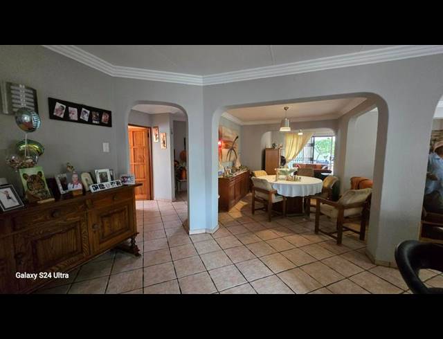 3 BEDROOM CLUSTER FOR SALE IN SUNWARD PARK